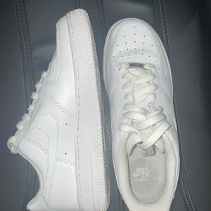 LIGHTLY used Nike Air Force 1’s